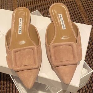 Manolo Blahnik Beige Suede Mules